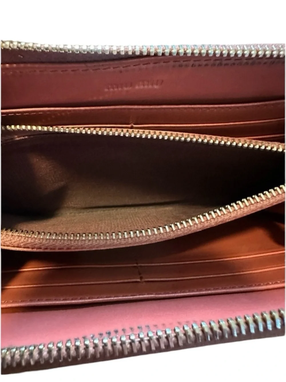 Miu Miu- Authentic 🍀 Croc-Embossed Patent Leather Zip Wallet in Cognac Brown